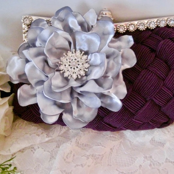 Clutch Purple BN Handmade Flower Clutch - Picture 3 of 7